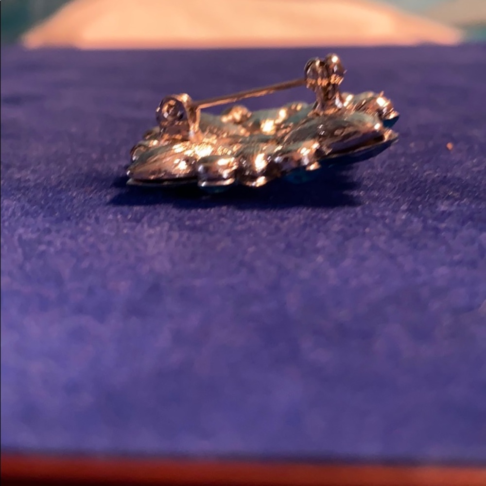 Brooch - Picture 2 of 5
